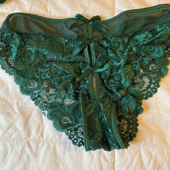 Emerald Green Lace Bralette and Underwear Set size Small NWT - Picture 5 of 13